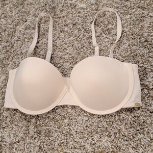 Jessica Simpson Nude Bra